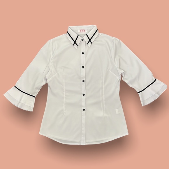 Qi Li Ya woman’s white blouse NWOT - Picture 12 of 16